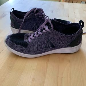 Liuid purple knit running shoes